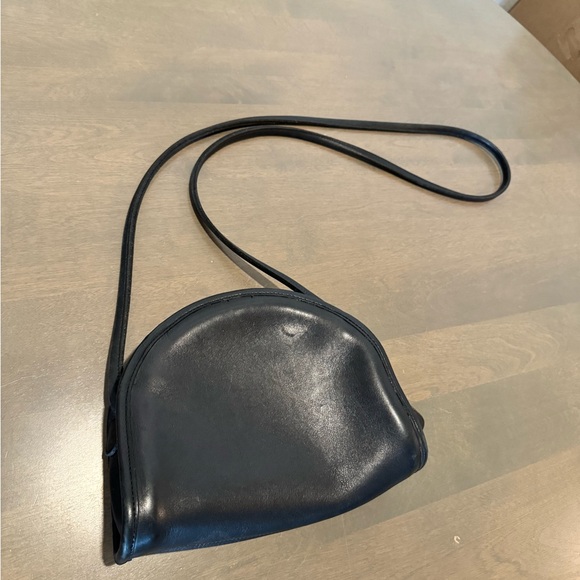 Vintage Coach Black kimball zip half moon bag - Picture 1 of 9